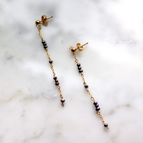 Gold Fill Tiny Black Pearl Thread Earrings - Picture 1 of 2